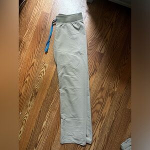 FIGs Livingston Basic Scrub Pant